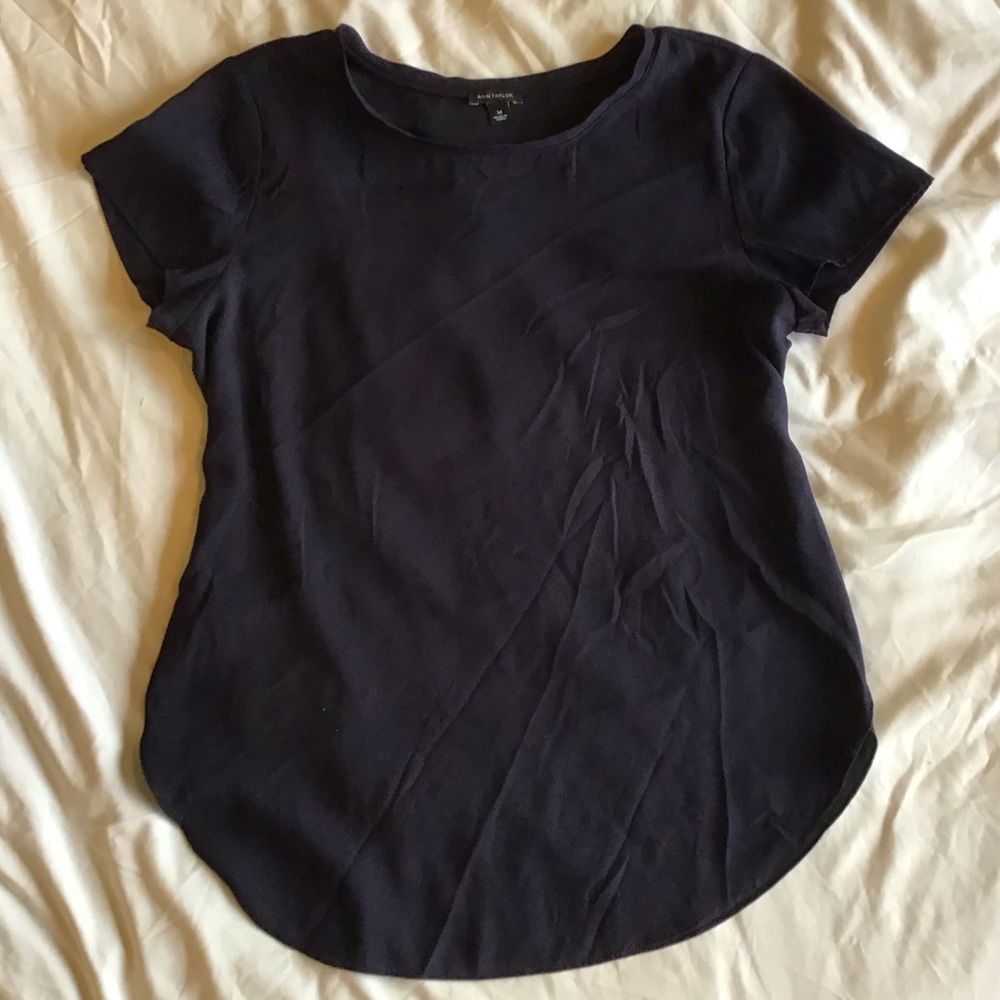 Ann Taylor silk like blouse short sleeve dolphin